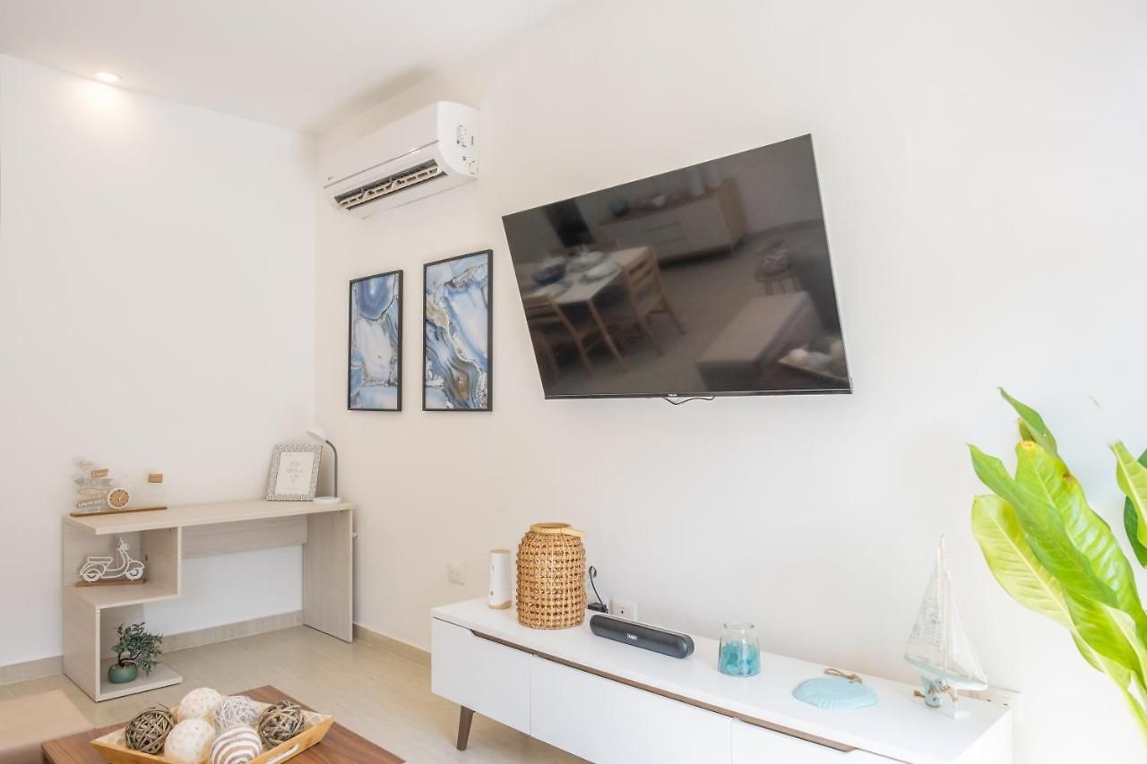C1-12 - Acogedor Dentro De Murallas De Con Aire Acondicionado Y Agua Caliente Apartamento Cartagena