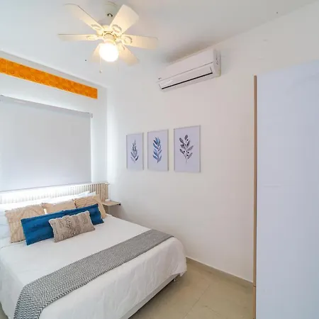 C1-12 - Acogedor Dentro De Murallas De Con Aire Acondicionado Y Agua Caliente